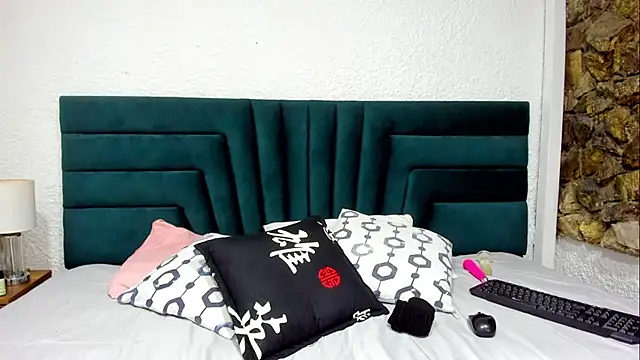 Dahliablack online show from March 2026 12:34:01 PM