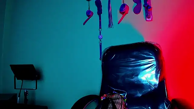 Snapshot of hazz_smith_ chatting on February 2026 05:46:02 PM hazz smith online show from February 2026 05:46:02 PM