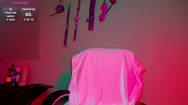 hazz smith  online show from April 2026 05:19:01 PM