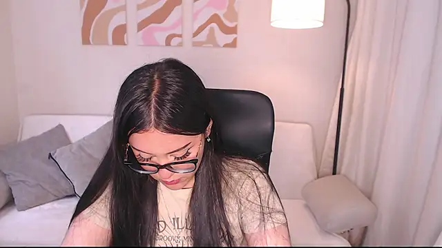 heybee online show from March 2026 07:29:02 PM