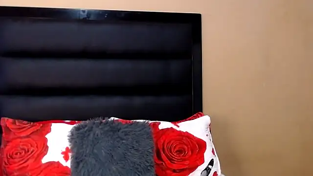 AppleAsss online show from March 2026 06:07:01 AM