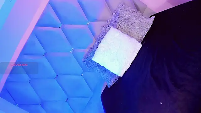 EmmaSweet23 online show from April 2026 08:13:01 PM