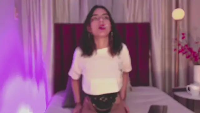 Snapshot of AylaStone chatting on February 2026 06:30:01 PM AylaStone online show from February 2026 06:30:01 PM