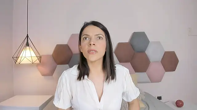 AnnaBroooks online show from April 2026 11:55:02 PM