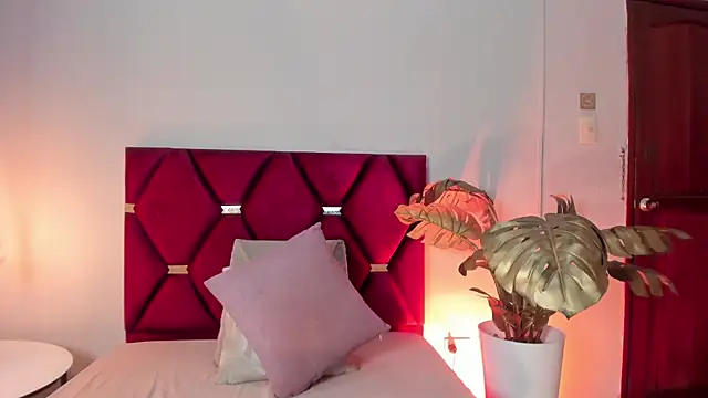 AnnaBroooks online show from February 2026 12:18:02 AM