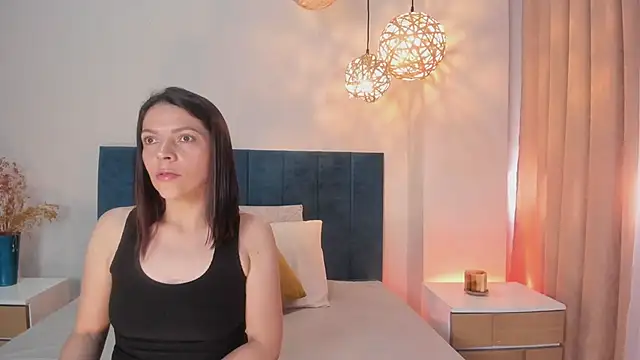 AnnaBroooks online show from April 2026 12:12:02 PM