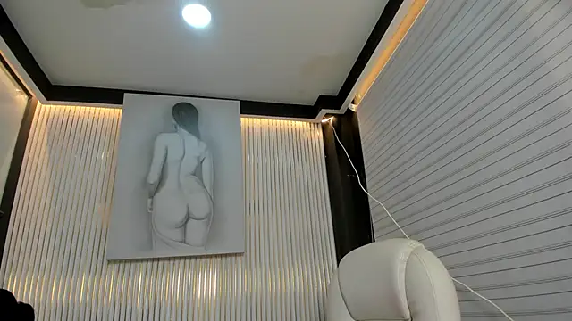 VenusColeman  online show from February 2026 08:33:02 PM