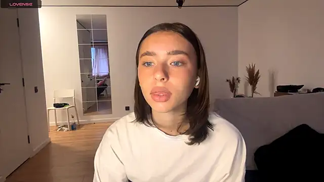 DeltaNorwoode online show from March 2026 06:03:01 AM