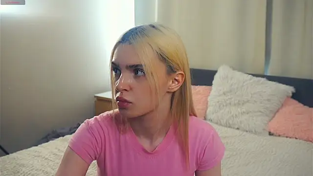 Snapshot of PatricePerlow chatting on February 2026 07:51:01 AM PatricePerlow online show from February 2026 07:51:01 AM