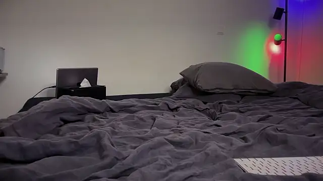 bulge boy online show from February 2026 04:56:02 AM