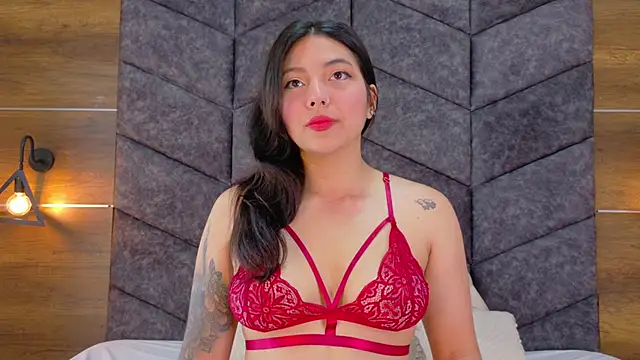 AnnieRouse   online show from March 2026 11:48:02 AM