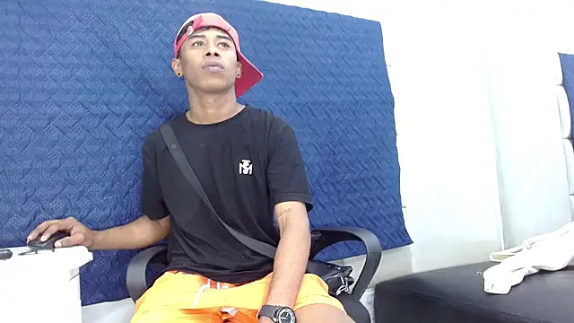 TonnyMarck online show from February 2026 02:44:02 AM