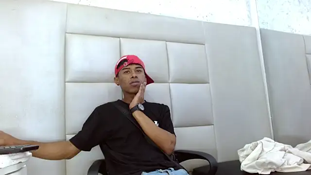 TonnyMarck online show from February 2026 02:34:02 AM