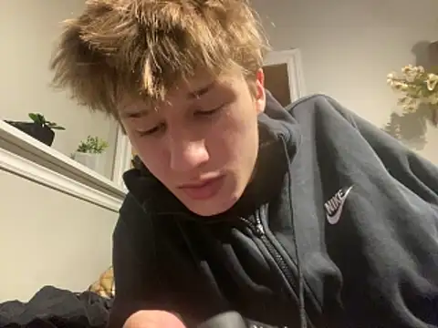 yourwhiteboy1 online show from March 2026 01:11:01 AM
