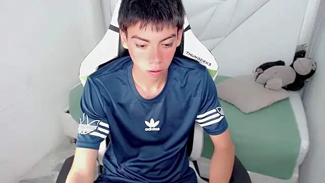 Liarr  online show from January 2026 08:29:01 PM