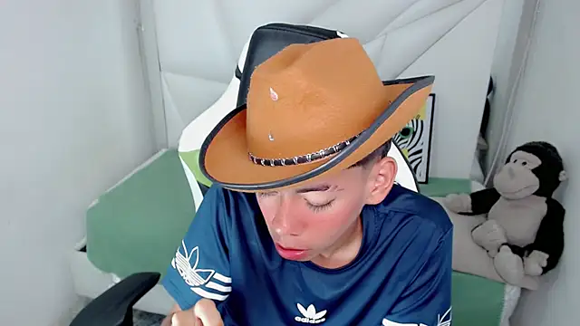 Liarr  online show from February 2026 08:48:02 PM