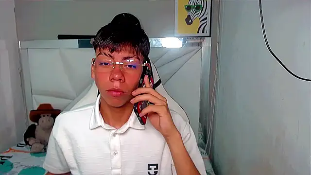 Liarr  online show from March 2026 07:58:01 PM