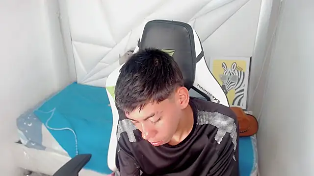 Liarr  online show from February 2026 08:48:02 PM