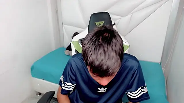 Liarr  online show from March 2026 08:05:02 PM