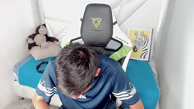 Liarr  online show from February 2026 07:57:01 PM