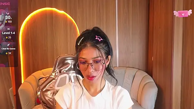 Alina b  online show from March 2026 01:04:01 PM