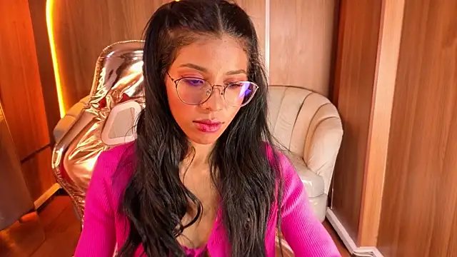 Alina b  online show from June 2026 07:41:02 PM