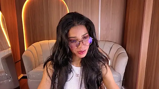 Alina b  online show from February 2026 08:22:02 PM