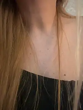 Snapshot of NikkiMis chatting on February 2026 11:42:02 AM NikkiMis online show from February 2026 11:42:02 AM