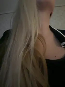 Snapshot of NikkiMis chatting on February 2026 11:38:01 PM NikkiMis online show from February 2026 11:38:01 PM