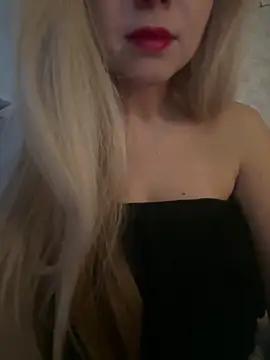 Snapshot of NikkiMis chatting on February 2026 07:29:02 AM NikkiMis online show from February 2026 07:29:02 AM