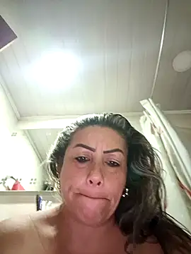 Snapshot of maynor_1998 chatting on March 2026 11:32:02 AM maynor 1998 online show from March 2026 11:32:02 AM