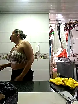 Snapshot of maynor_1998 chatting on April 2026 01:51:01 PM maynor 1998 online show from April 2026 01:51:01 PM