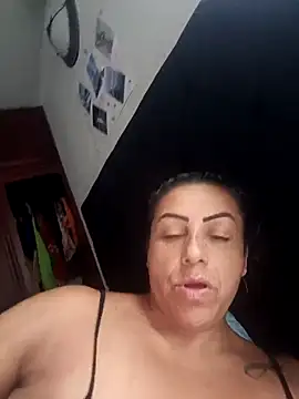 Snapshot of maynor_1998 chatting on April 2026 11:47:02 AM maynor 1998 online show from April 2026 11:47:02 AM