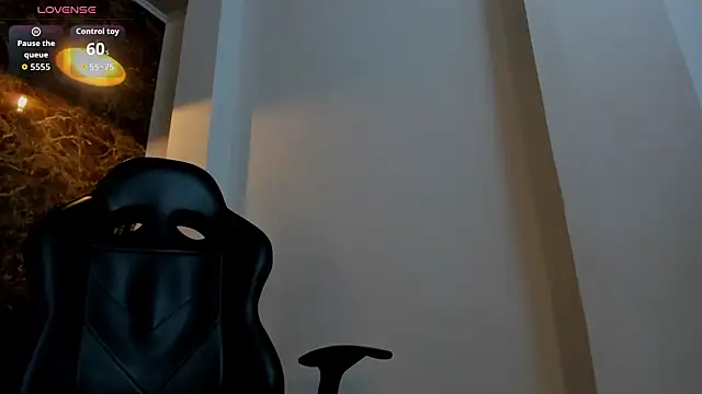 Snapshot of Hanna_Becker_ chatting on March 2026 11:30:02 AM Hanna Becker online show from March 2026 11:30:02 AM