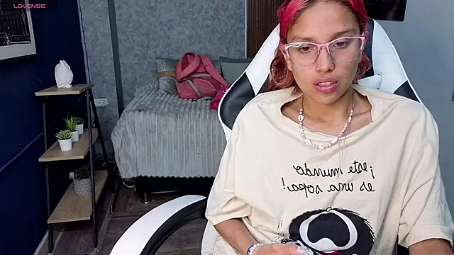 Snapshot of saphire_ chatting on June 2026 02:11:02 PM saphire online show from June 2026 02:11:02 PM