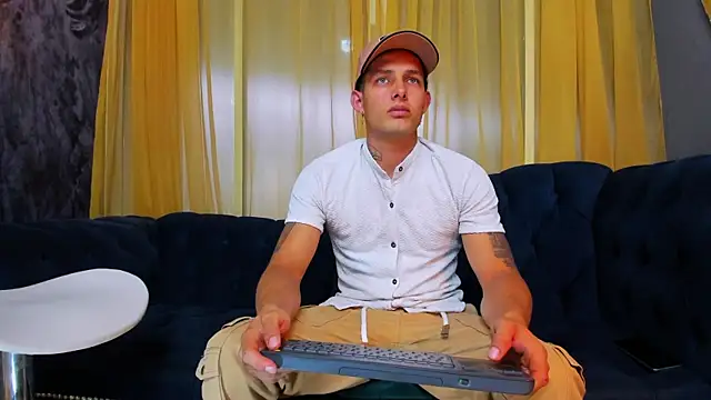  angel rivera online show from February 2026 09:04:02 PM