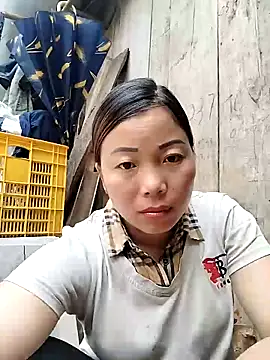 Ella-aa online show from May 2026 03:27:02 AM