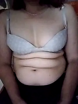 Ella-aa online show from April 2026 09:18:02 PM