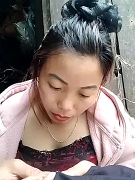 Ella-aa online show from March 2026 09:03:02 AM