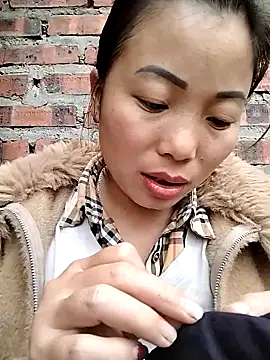 Ella-aa online show from February 2026 07:42:01 AM