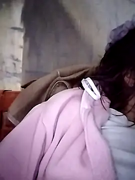 Ella-aa online show from March 2026 10:14:01 PM