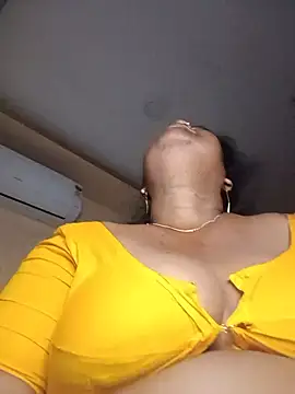 senguptadiya248 online show from February 2026 11:35:01 PM