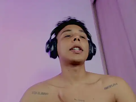 nilo2021 online show from May 2026 01:25:02 PM