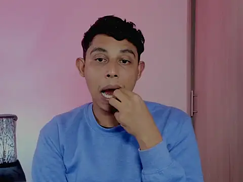 nilo2021 online show from March 2026 01:04:01 AM