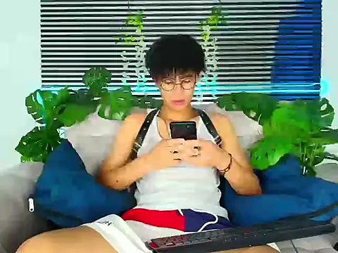 ThiiagoSaeenz online show from March 2026 04:03:02 PM