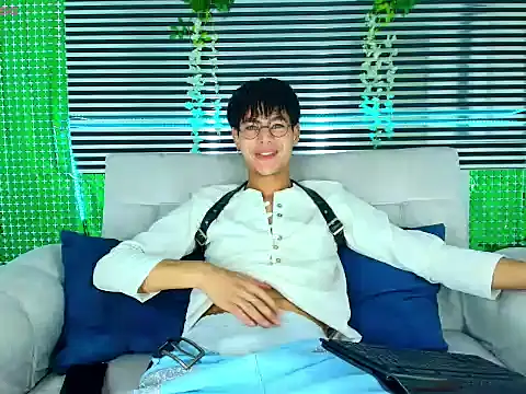 ThiiagoSaeenz online show from March 2026 05:57:02 PM