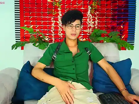 ThiiagoSaeenz online show from February 2026 03:12:02 PM