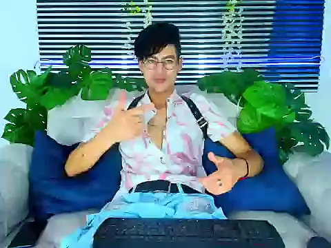 ThiiagoSaeenz online show from March 2026 05:06:01 PM