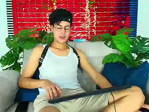 ThiiagoSaeenz online show from February 2026 02:08:01 PM