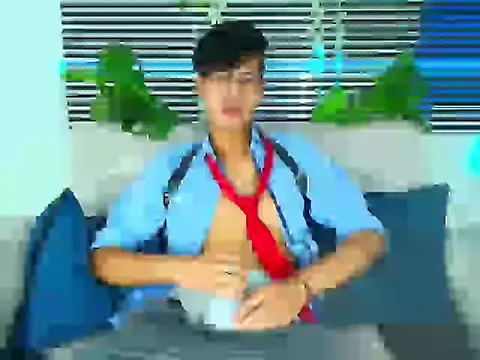 ThiiagoSaeenz online show from February 2026 01:21:01 PM